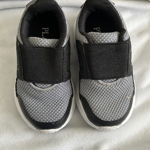 Sneakers - Picture 1 of 2